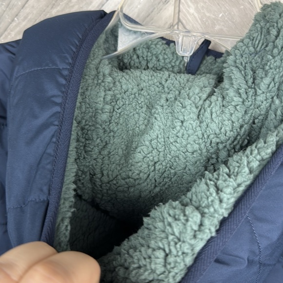 NWOT J. Crew boys reversible Sherpa puffer jacket with Primaloft. - Picture 5 of 10